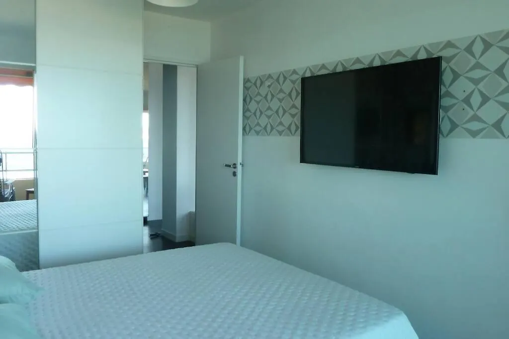 Front De Mer - Emplacement Prise - T2 Moderne Et Climatise - Tout A Pied Bandol